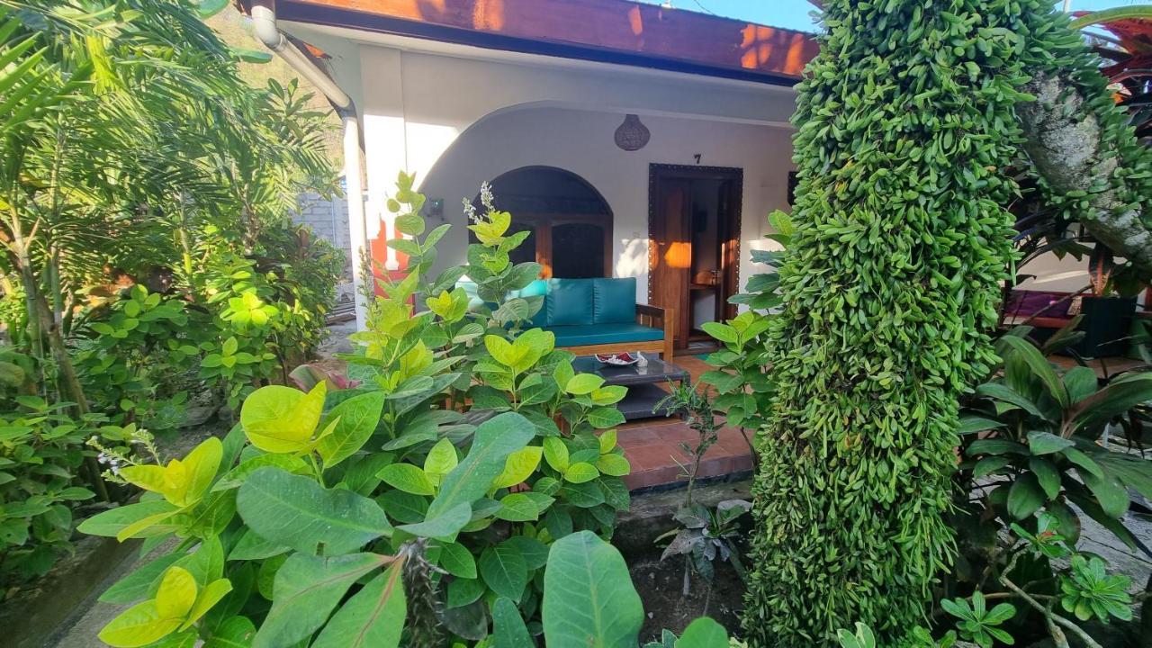 Catra Homestay Beach Apartments تْشانديداسا المظهر الخارجي الصورة