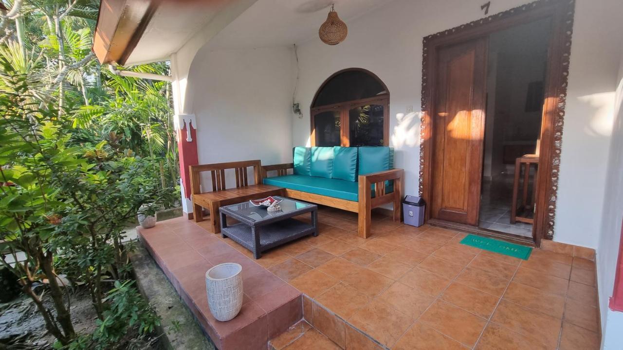 Catra Homestay Beach Apartments تْشانديداسا المظهر الخارجي الصورة