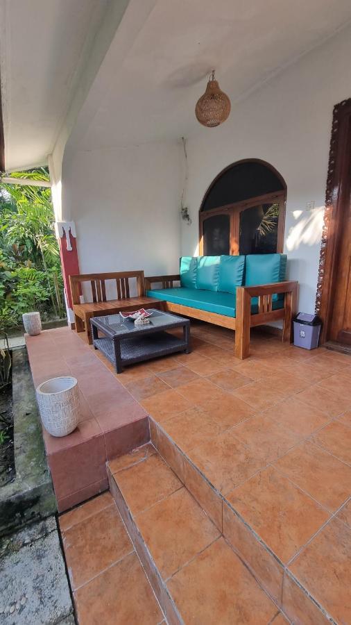Catra Homestay Beach Apartments تْشانديداسا المظهر الخارجي الصورة